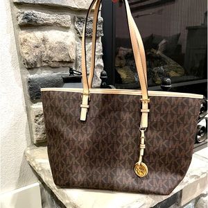 Michael Kors Jet Set Logo Tote Bag